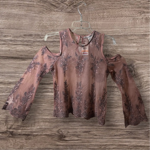 American Rag Mauve Lace Cold Shoulder Blouse - Picture 2 of 4